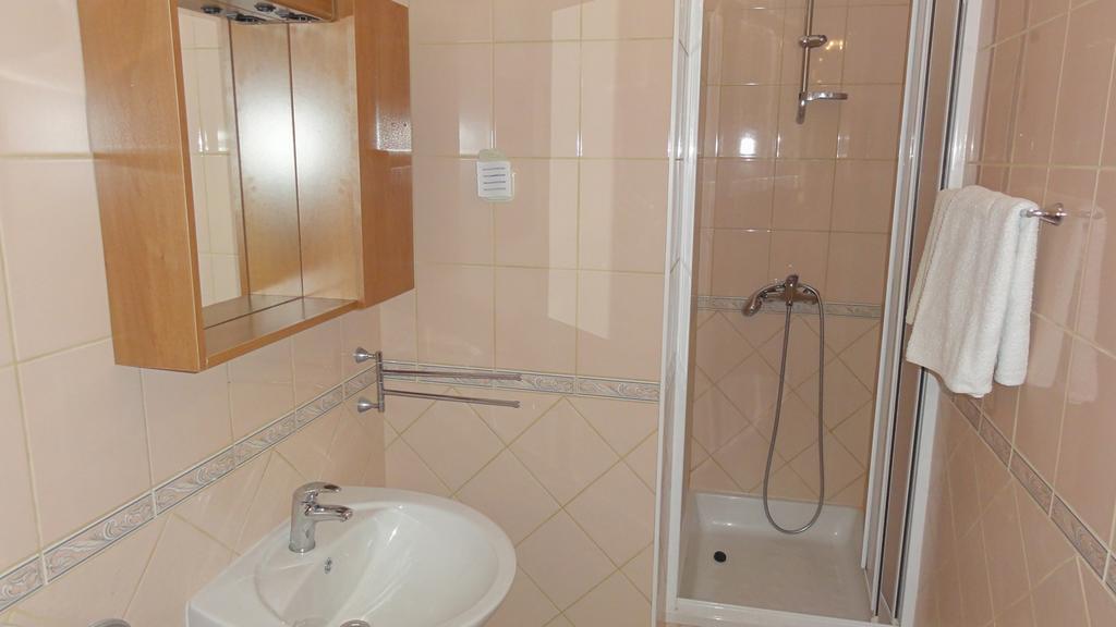 Villa Dvorine Tisno Chambre photo